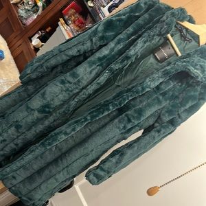 JLUXLABEL green Blair faux fur coat. Size small